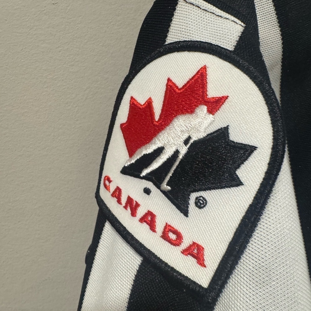 Canada OHA Professional CCM Professional Referee Jersey - Picture 4 of 9
